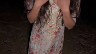 Sri Lankan College Lady Caught with bf in Jungle Public India කැම්පස් කෙල්ල කැලේ දාන සෙල්ලම්